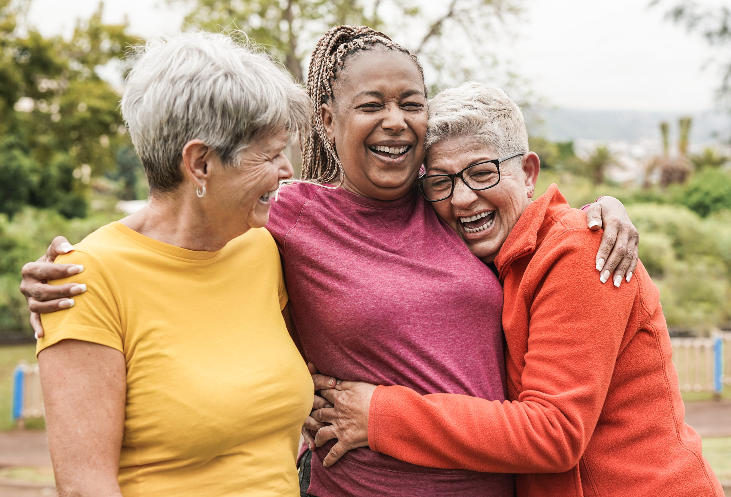 Top Tips for Making New Friends in Senior Living Facilities